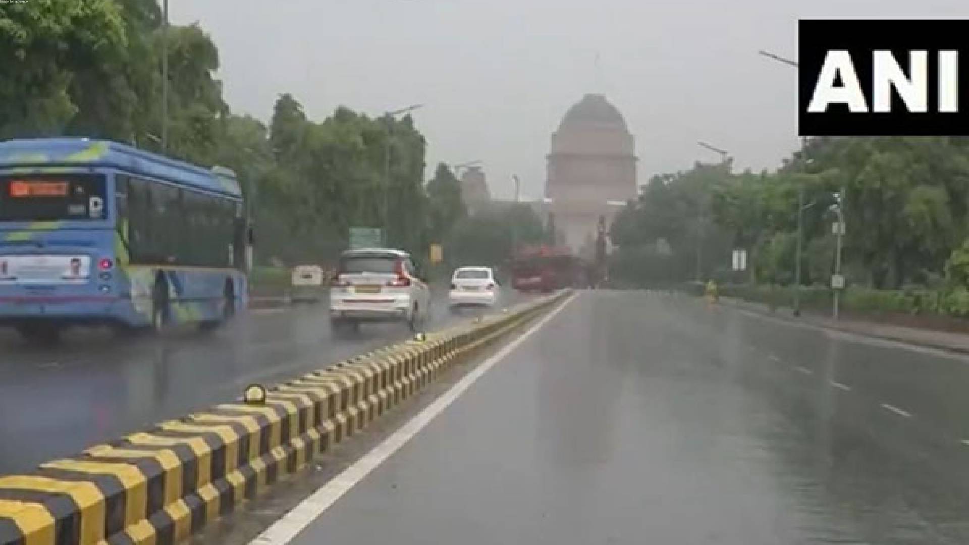 Heavy rains lash Delhi-NCR; brings respite to people from sultry heat